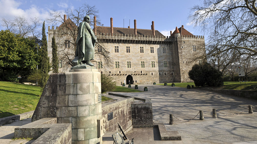 Paço dos Duques: ‘Academia de la Diplomacia' traz embaixadores a Guimarães